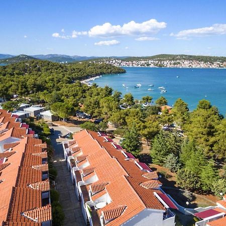 Belvilla Apartments In Holiday Resort Jezera Village, Island Murter تيسنو المظهر الخارجي الصورة