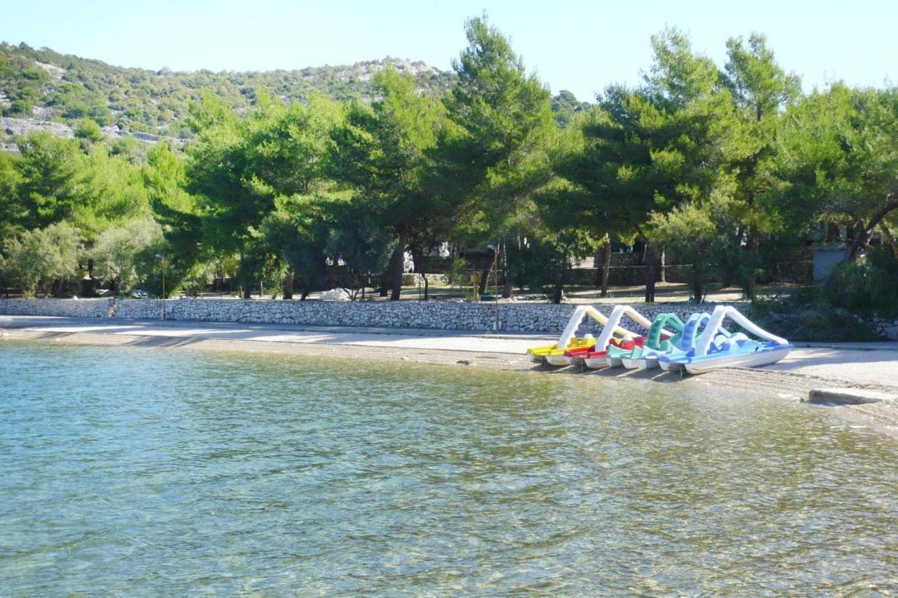 Belvilla Apartments In Holiday Resort Jezera Village, Island Murter تيسنو المظهر الخارجي الصورة