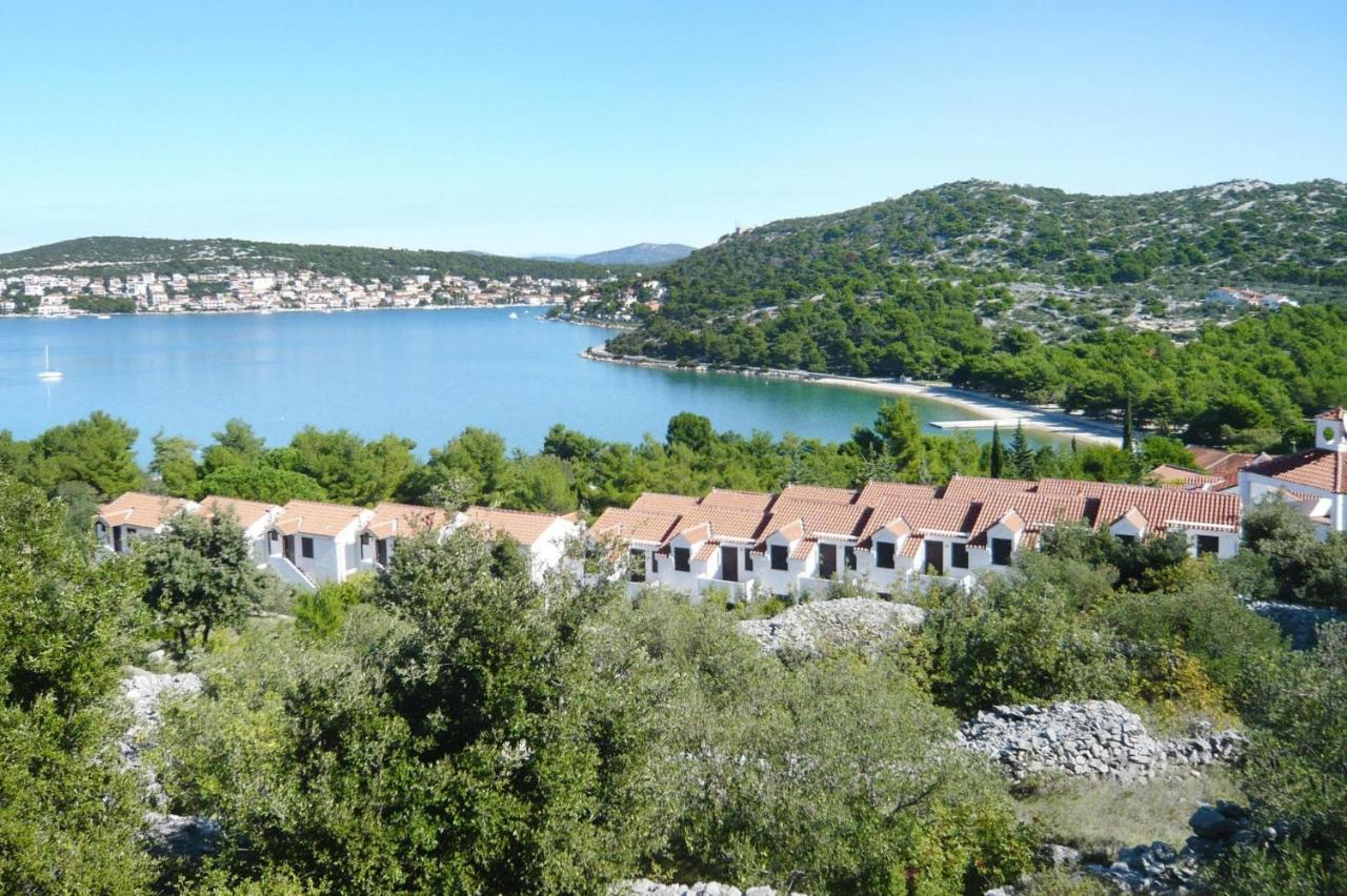 Belvilla Apartments In Holiday Resort Jezera Village, Island Murter تيسنو المظهر الخارجي الصورة